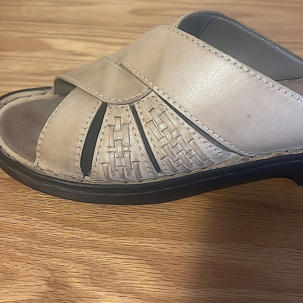 Summer Sandals - Picture 2 of 4